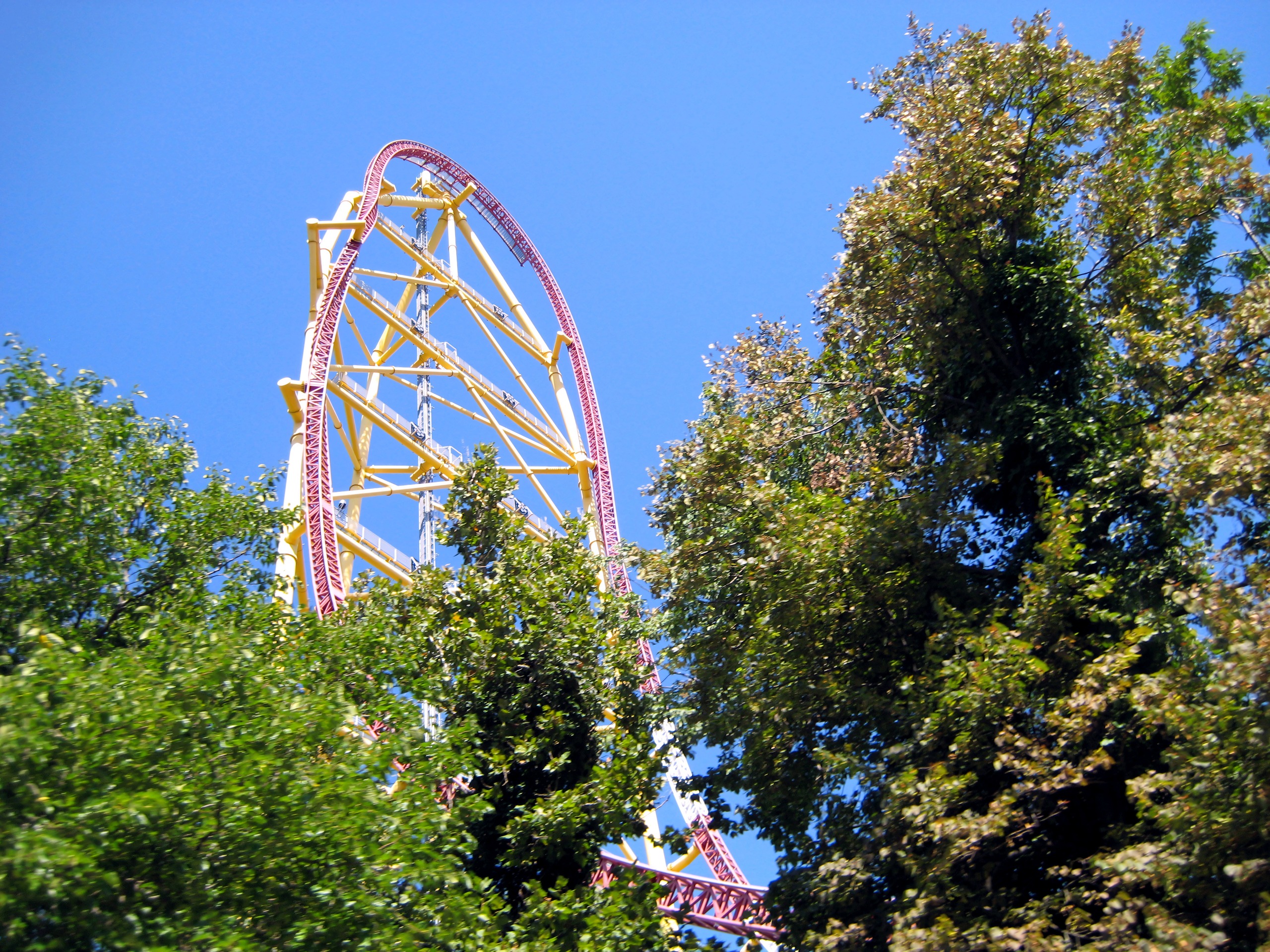 Launch coaster top hat framed by trees, slightly tilted shot, Top Thrill Dragster, September 2007