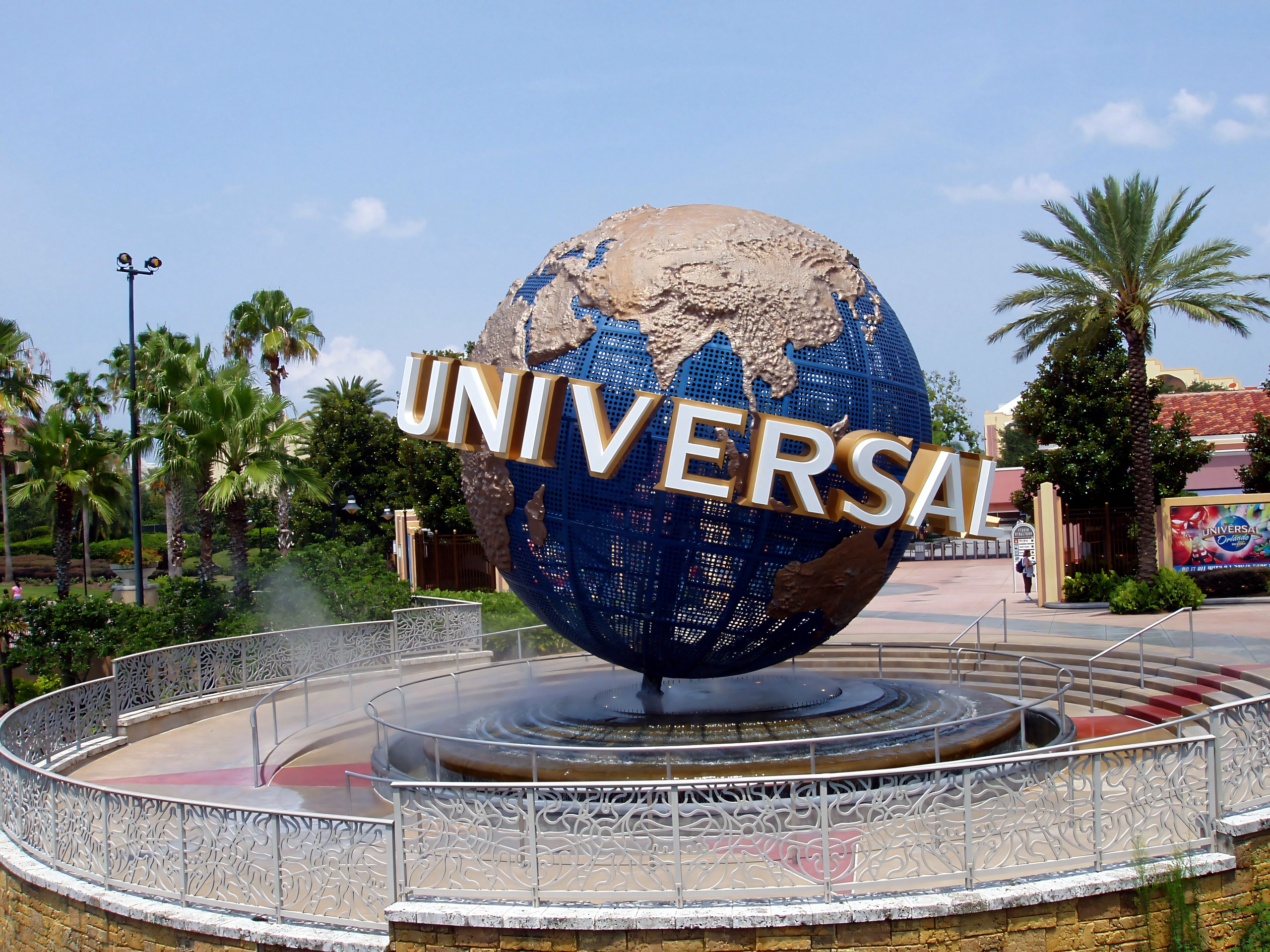 The Universal globe and fountain with palms behind, Universal Studios Florida, June 2006