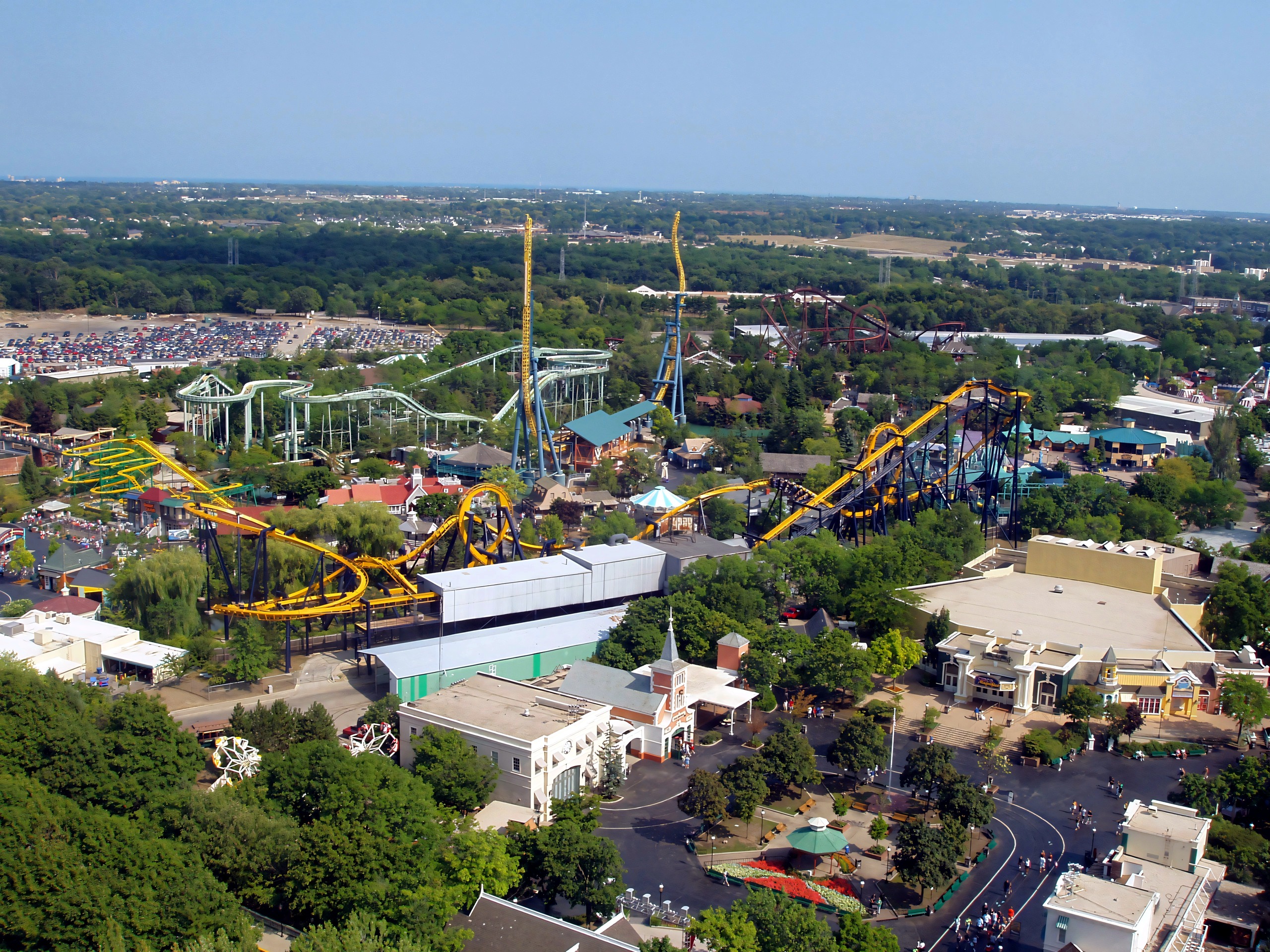 Vertical Velocity's spikes and Batman: The Ride seen from above Six Flags Great America, August 2005