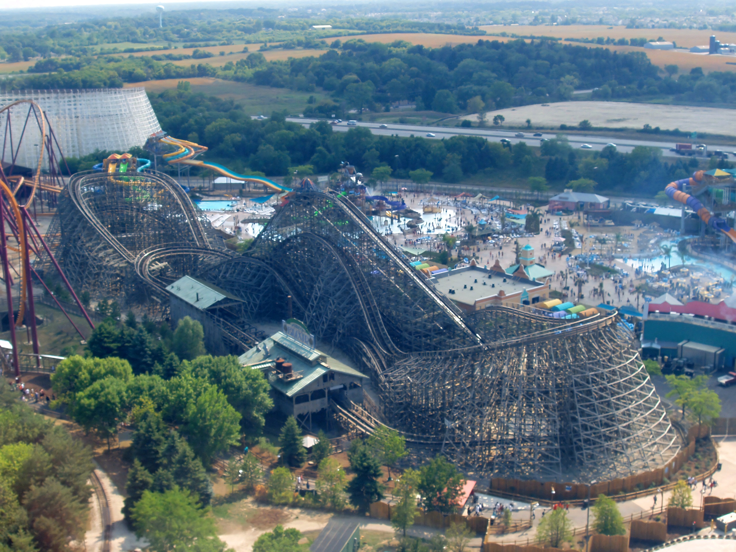 Viper's full layout seen from above Six Flags Great America, August 2005