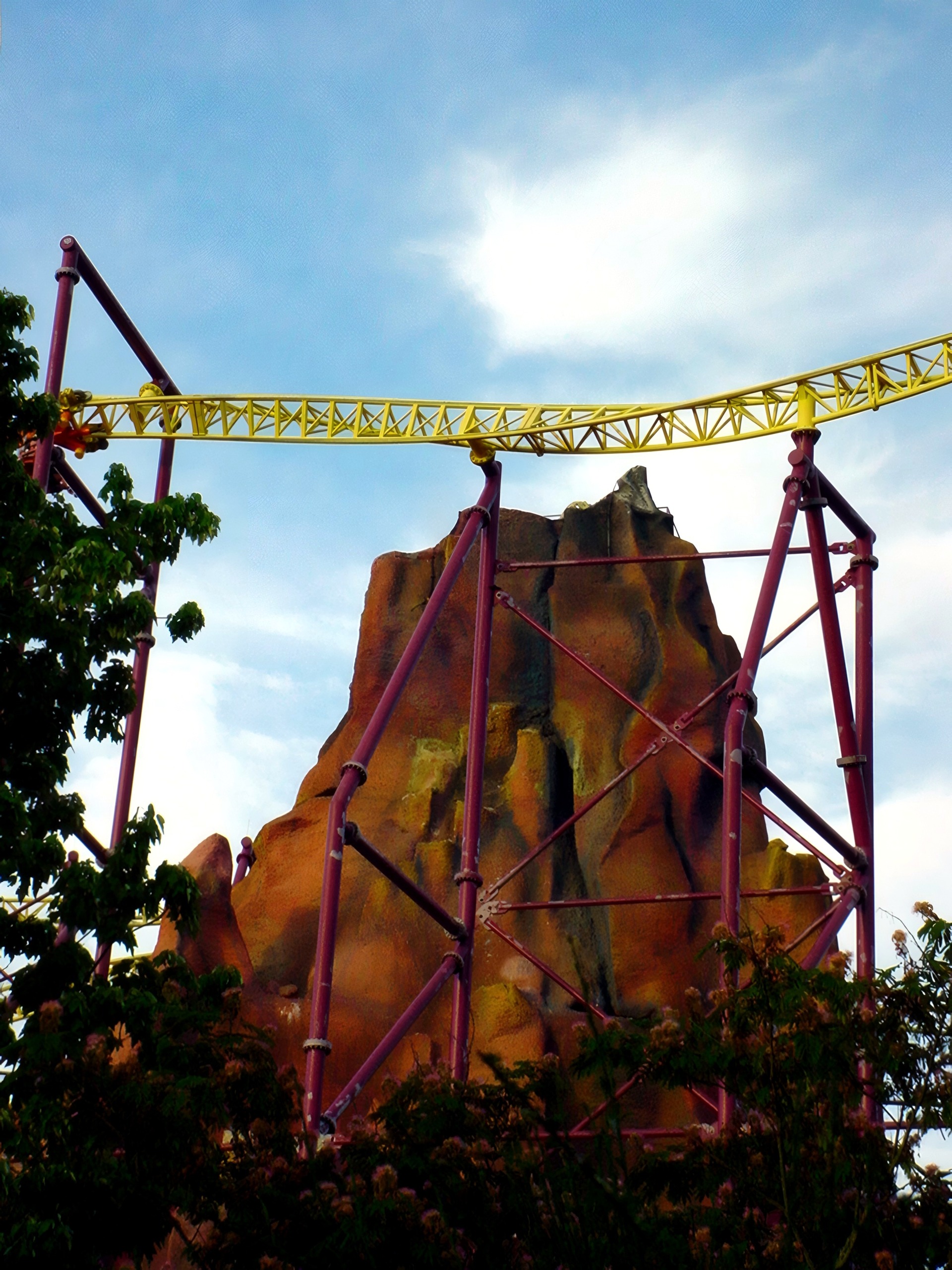 Volcano's yellow track crossing the top of the mountain, July 2001