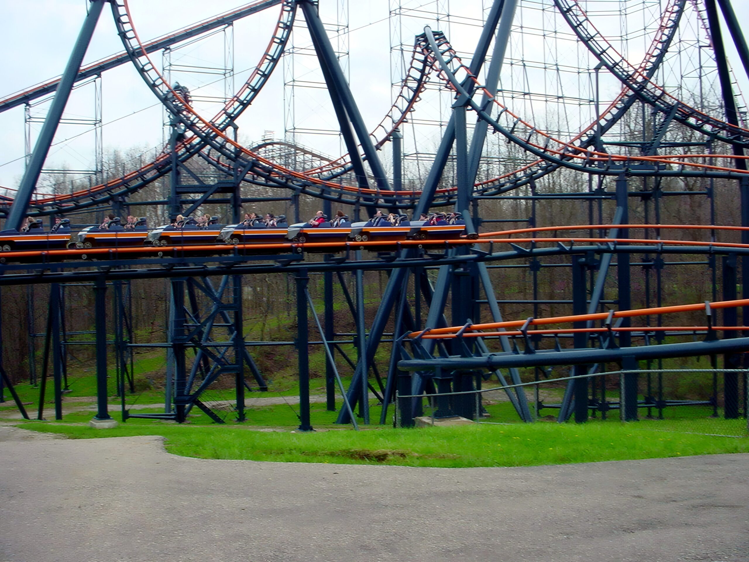 A Vortex train in the low turn with the structure behind, April 2002