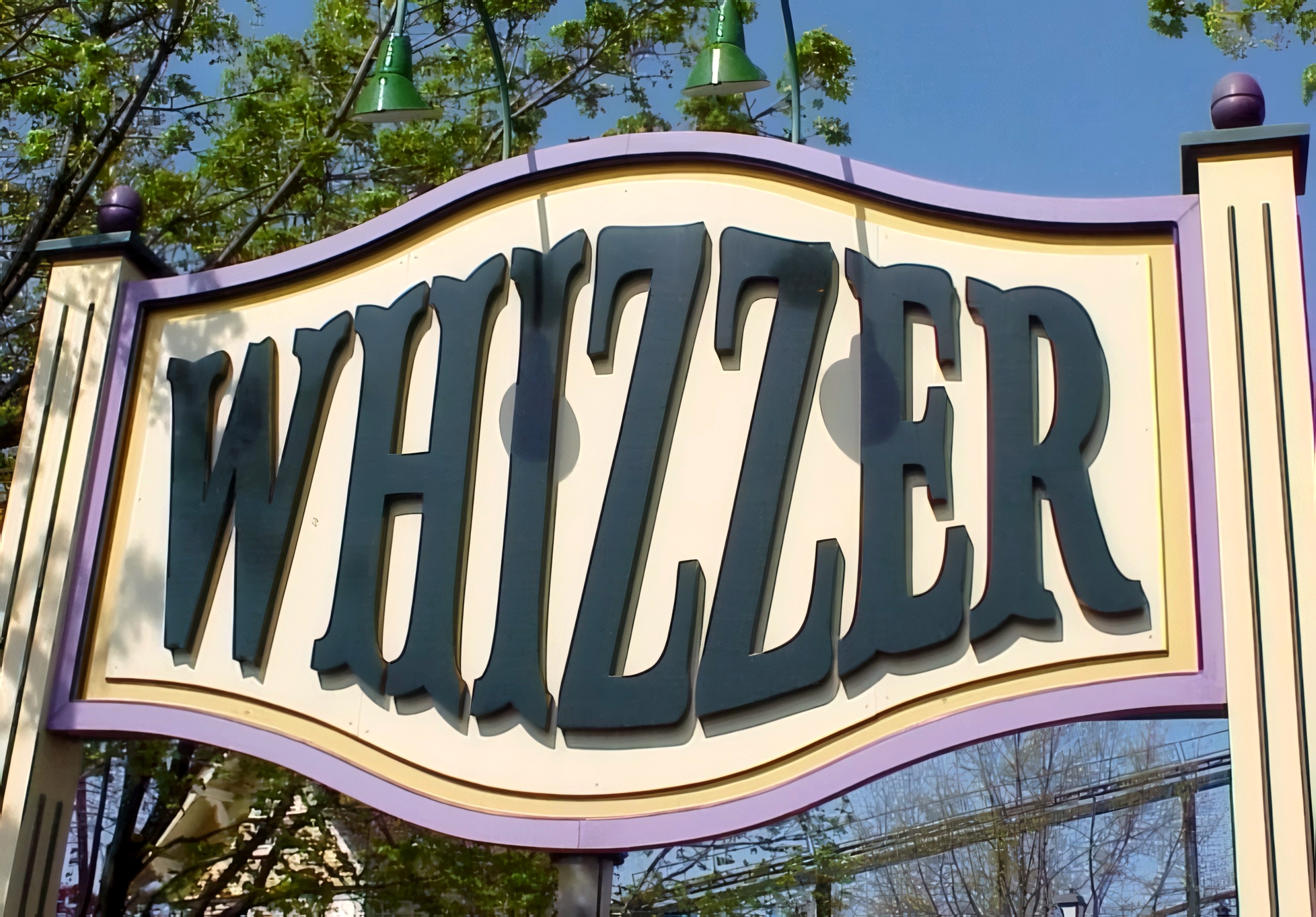The Whizzer entrance sign at Six Flags Great America, 2000