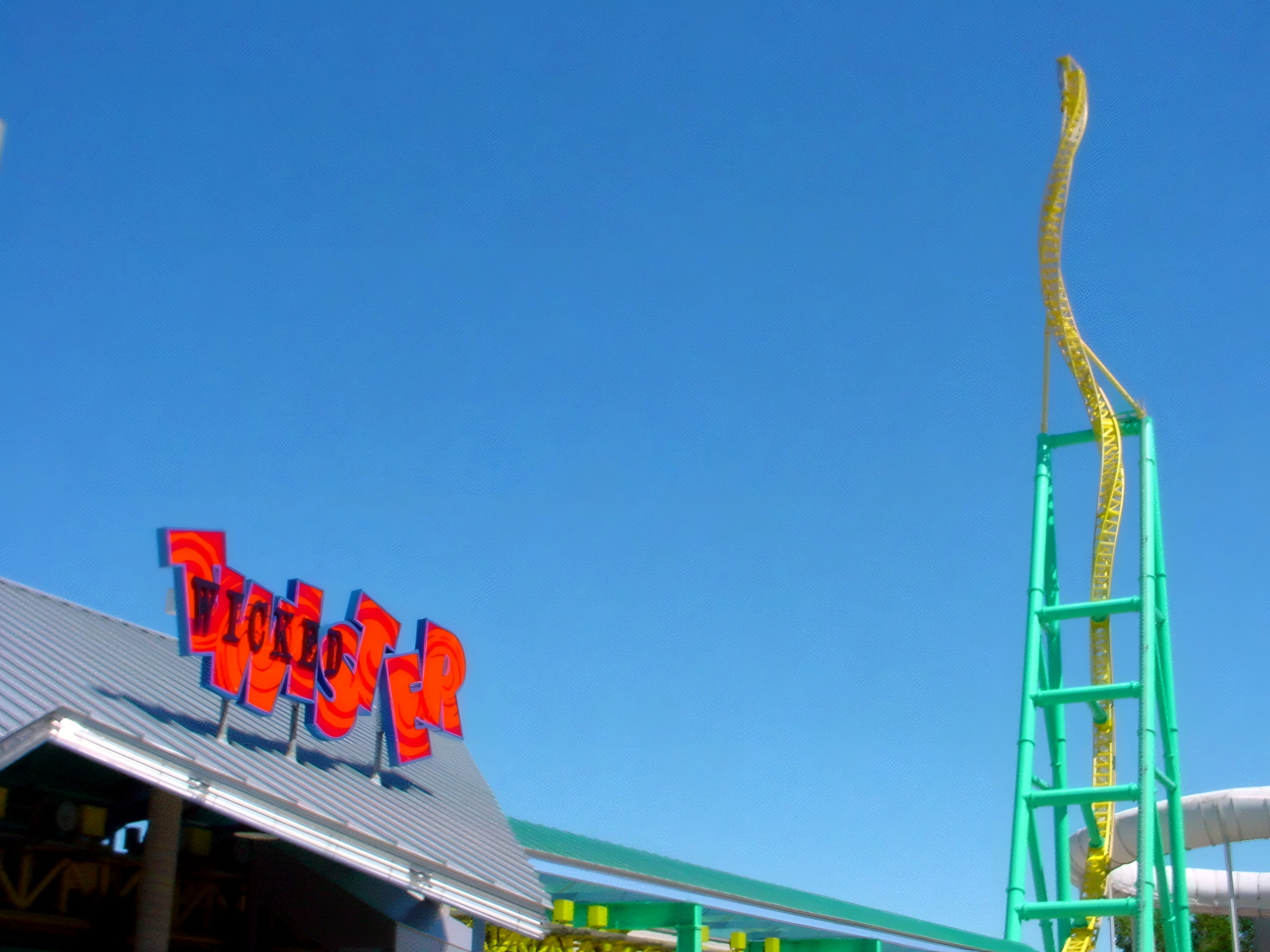Wicked Twister sign with yellow tower behind, Wicked Twister, July 2003