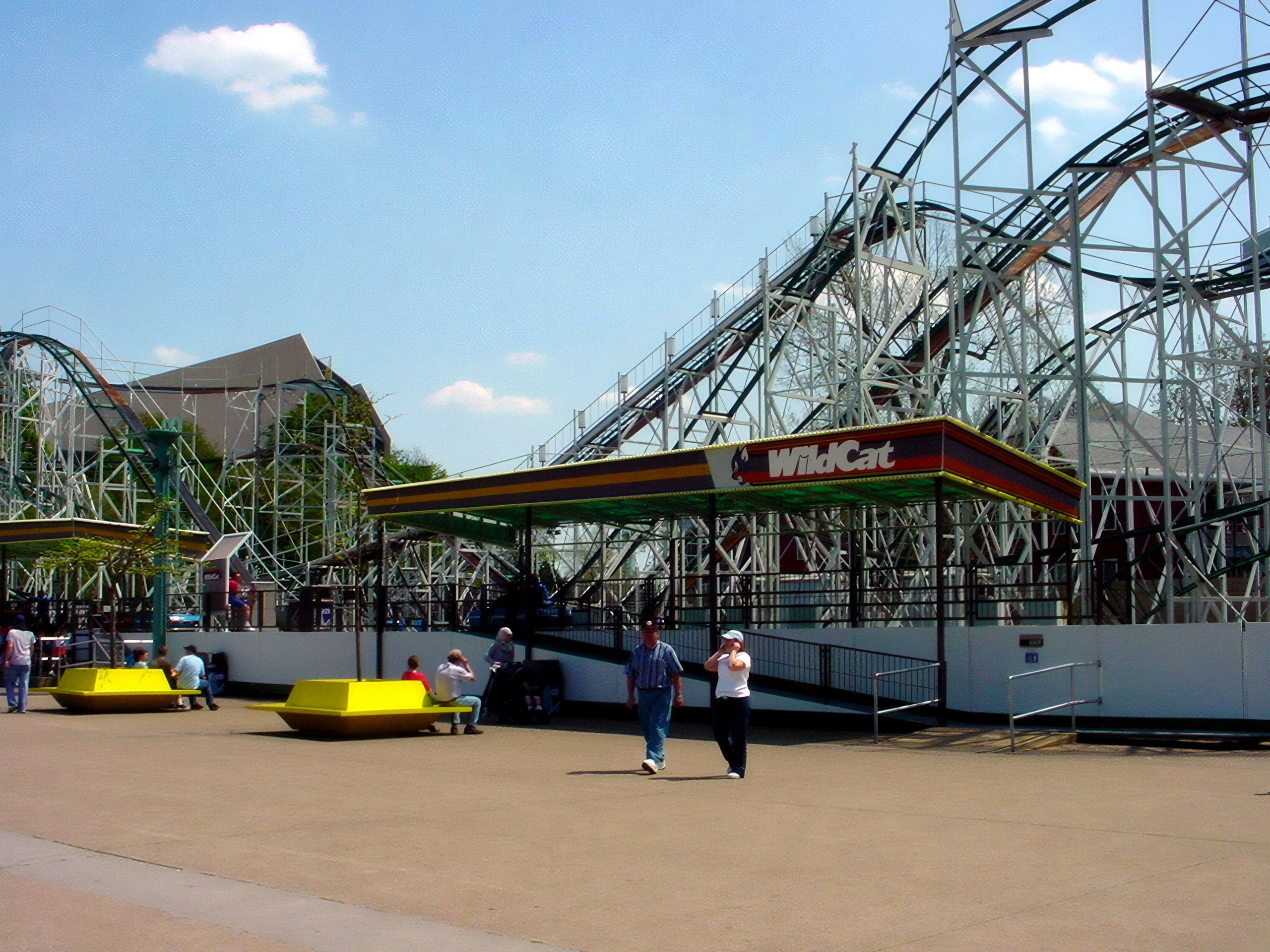 The WildCat entrance canopy and queue with the track behind at Cedar Point, May 2002