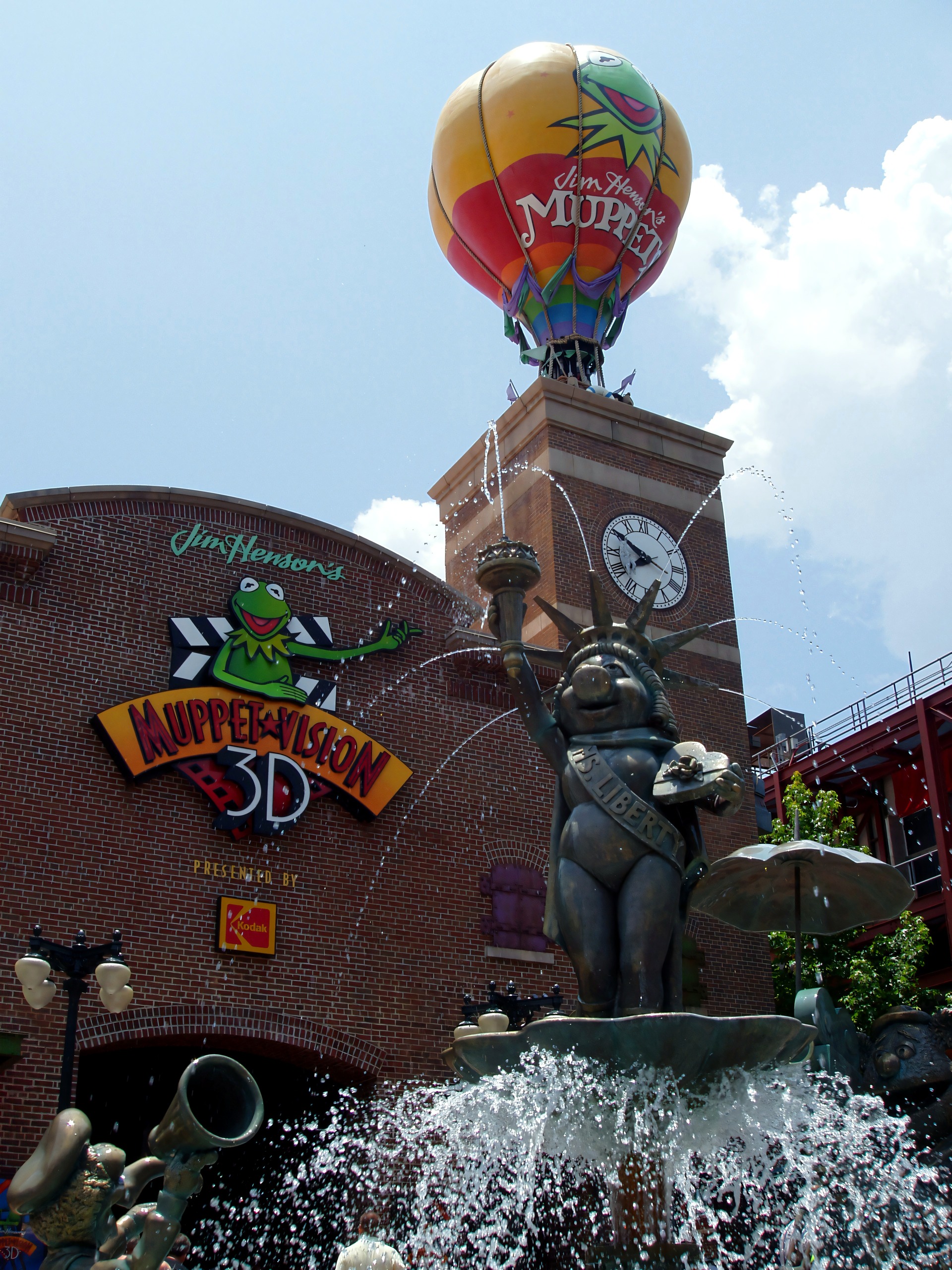 MuppetVision 3D building, closer view of fountain statues, Disney's Hollywood Studios, June 2006