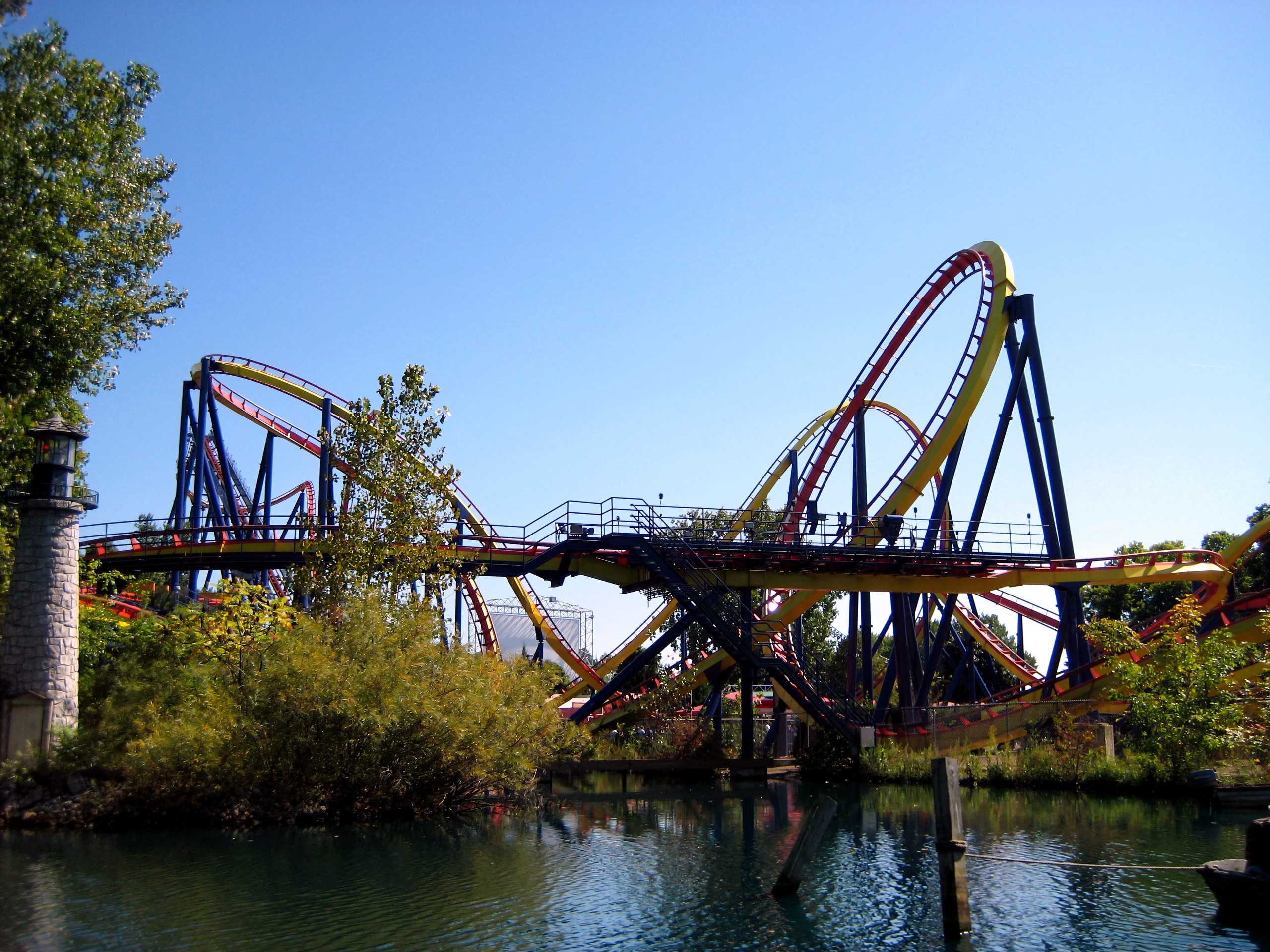 Mantis over the lagoon with the lighthouse, Mantis at Cedar Point