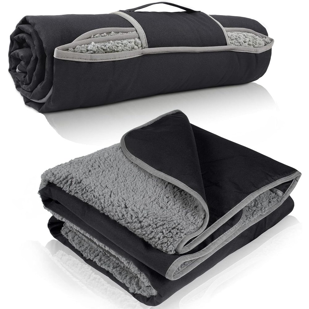 Tirrinia Waterproof Stadium Blanket