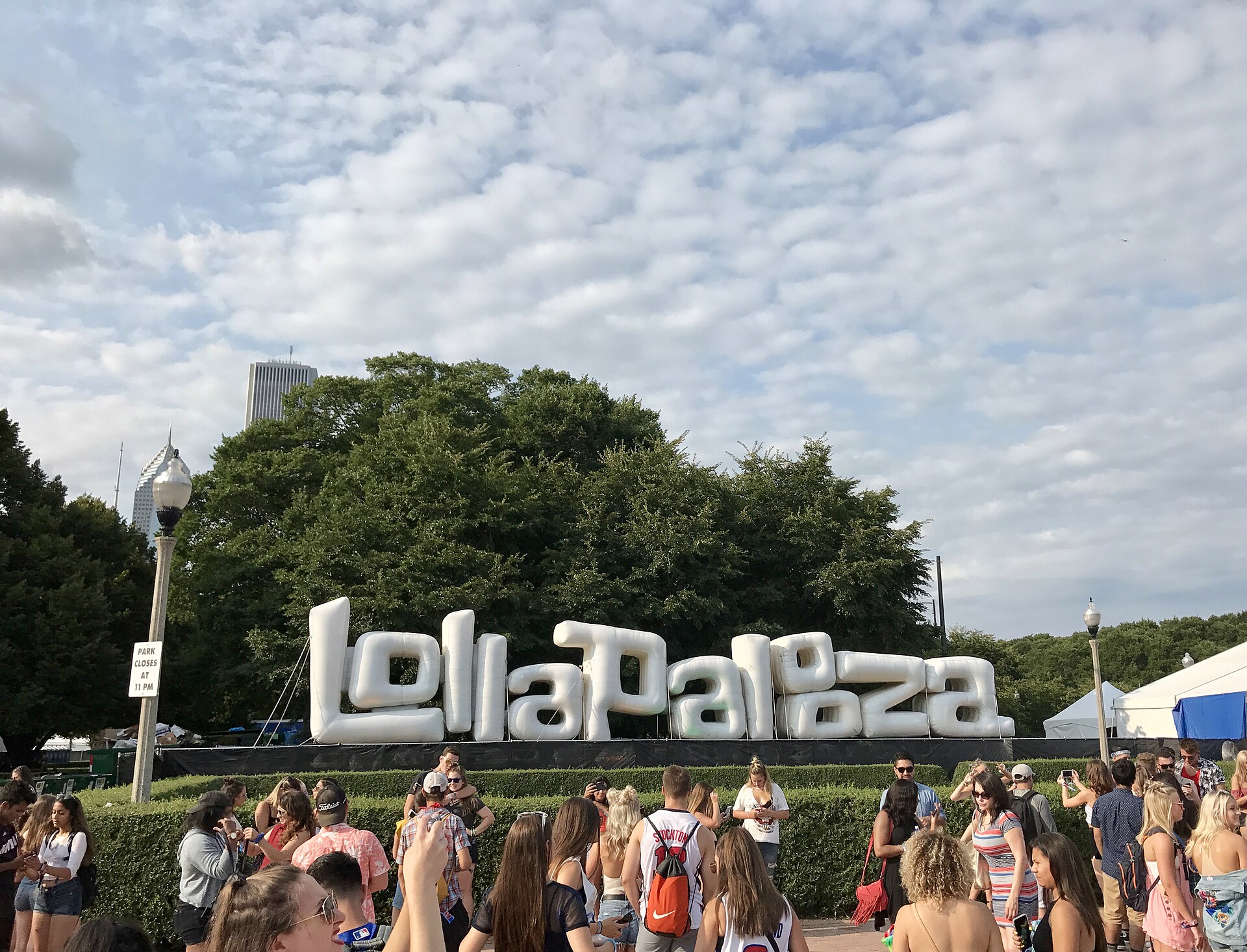 What to Bring to a Music Festival
