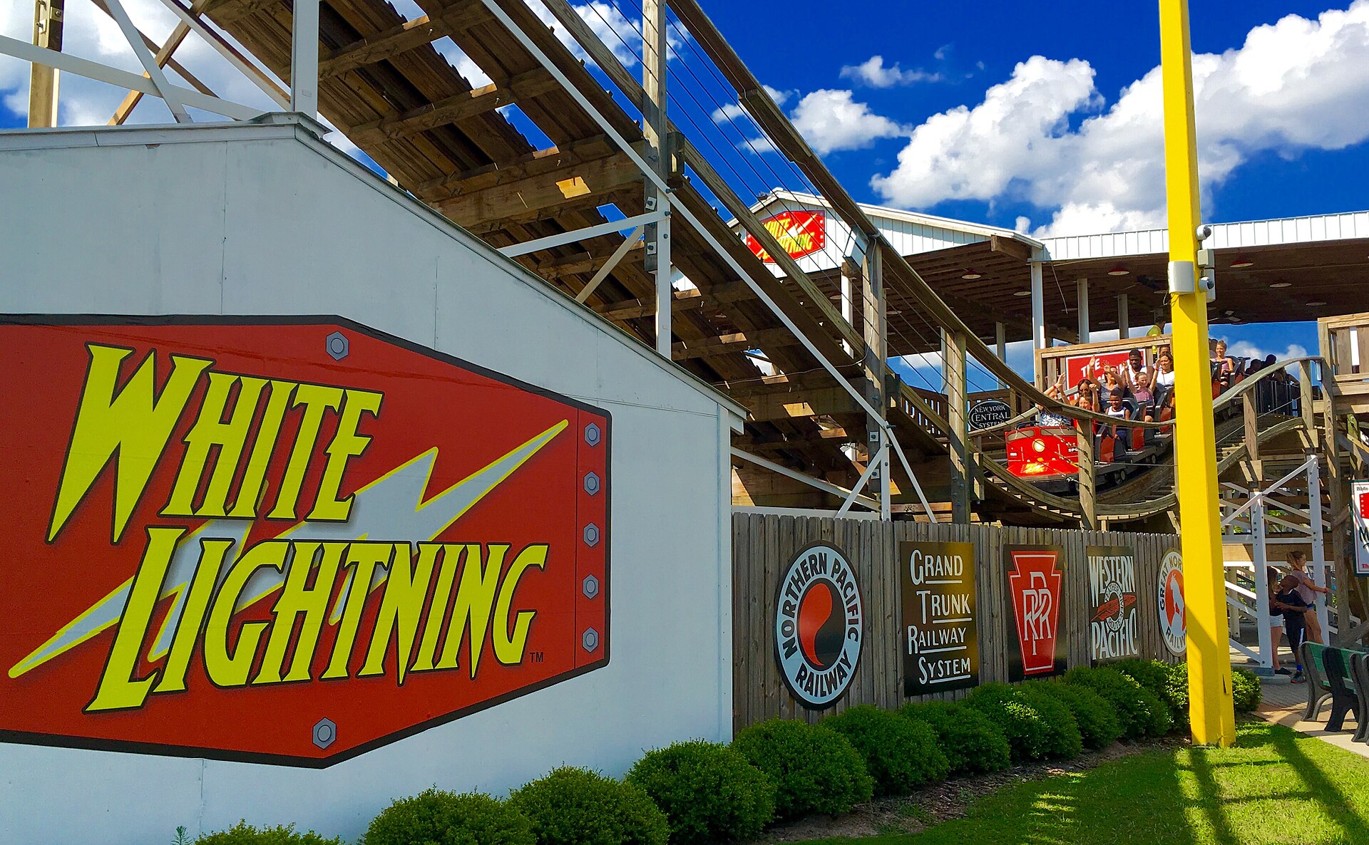 White Lightning at Fun Spot America
