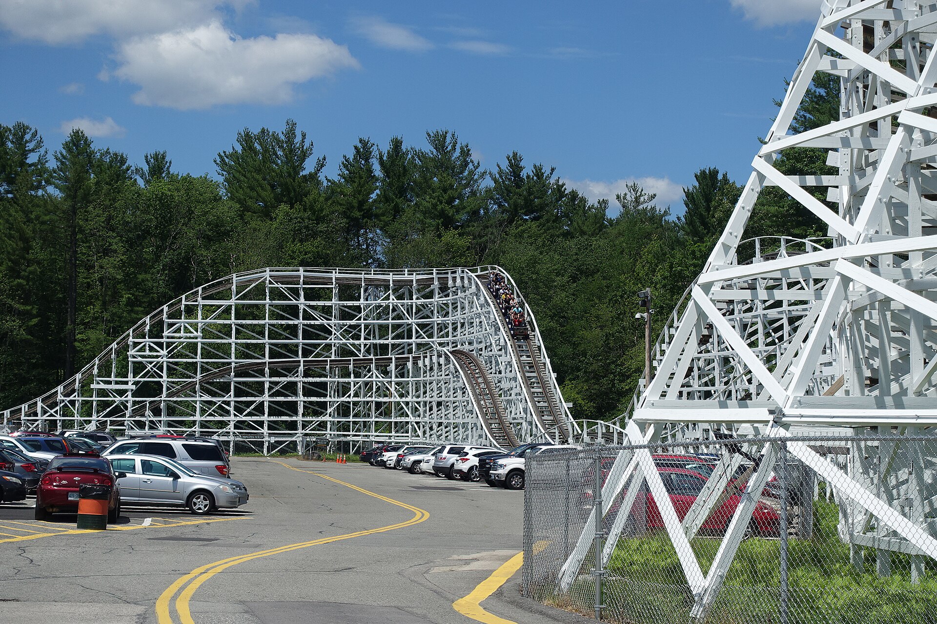 Yankee Cannonball at Canobie Lake Park
